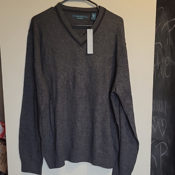 NEW- Perry Ellis Charcoal V-Neck Sweater, Size XL - Picture 1 of 5